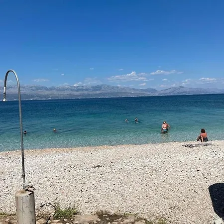 Near Beach Bistrica Sutivan